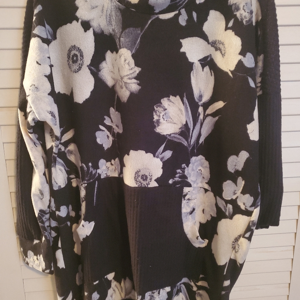 White Birch Sweater Dress Size M
